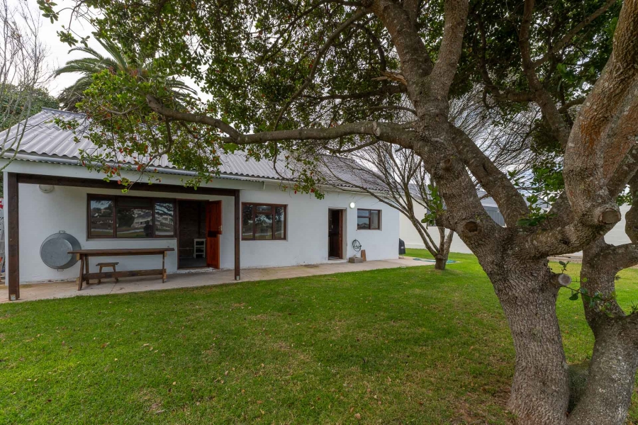 3 Bedroom Property for Sale in Stilbaai Oos Western Cape